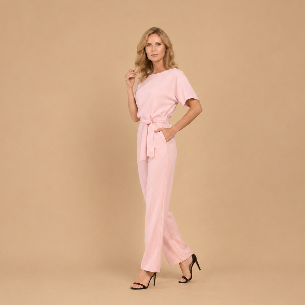Dames jumpsuit met strik in de taille en wijde pijpen Jelle Jora Mode