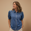 Damesblouse van denim met pofmouwen – Casual chic Jelle Jora Mode