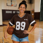 Damski T-shirt oversize z dżerseju z dekoltem w serek i numerem sportowym