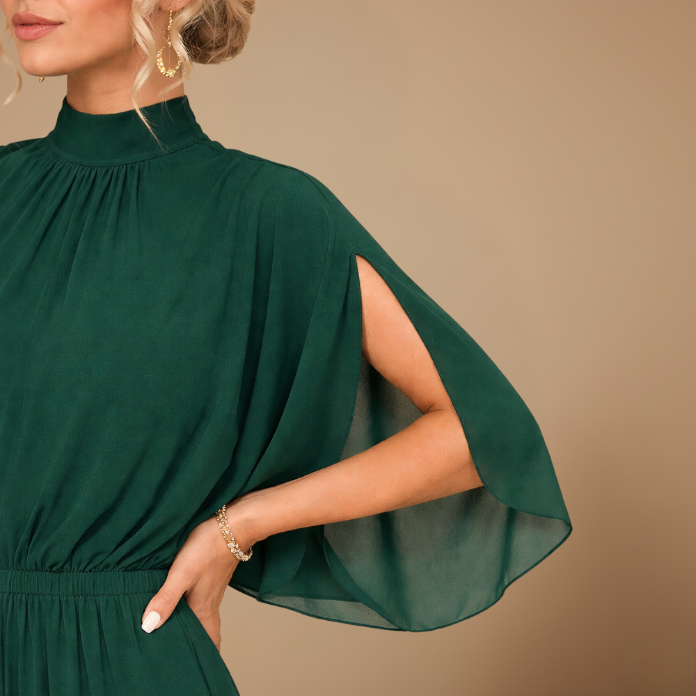 Elegancki kombinezon damski z wysokim dekoltem
