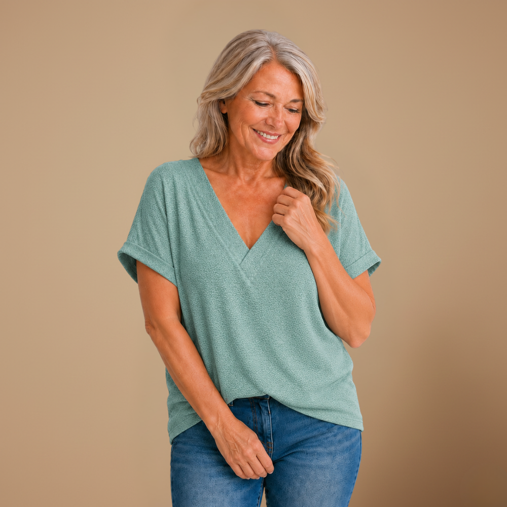 Damesblouse met losse pasvorm en V-hals Jelle Jora Mode